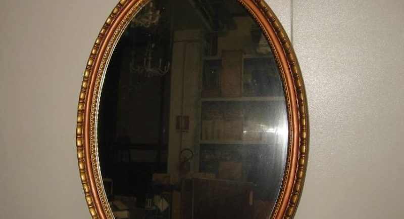 Espejo vintage en buen estado Casa Accessori per la casa Specchi Specchi da parete Vintage Specchi da parete 